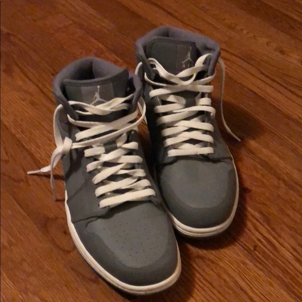 Jordan 1 Gray
